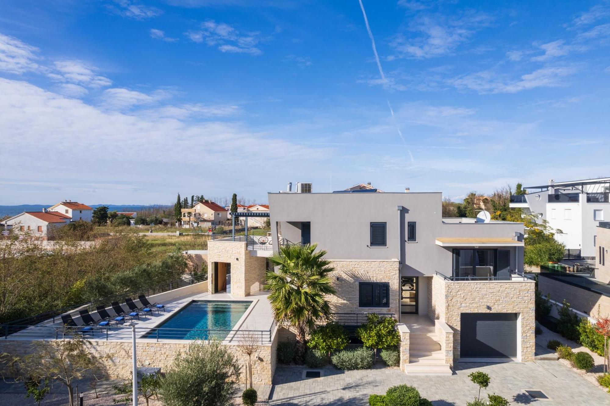 Villa Roca With Heated Pool And Sauna Privlaka  Bagian luar foto