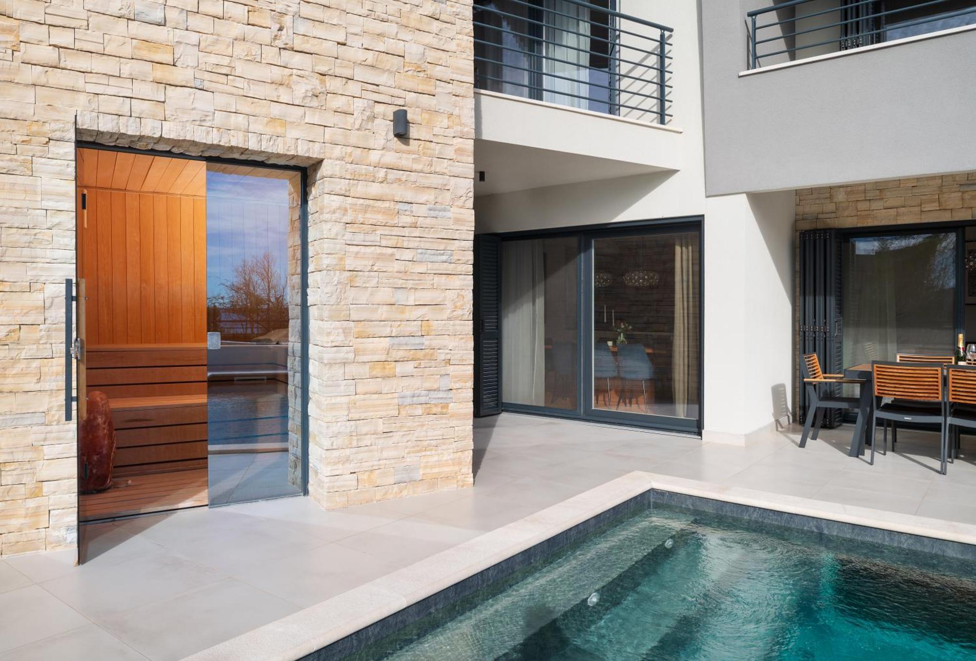 Villa Roca With Heated Pool And Sauna Privlaka  Bagian luar foto
