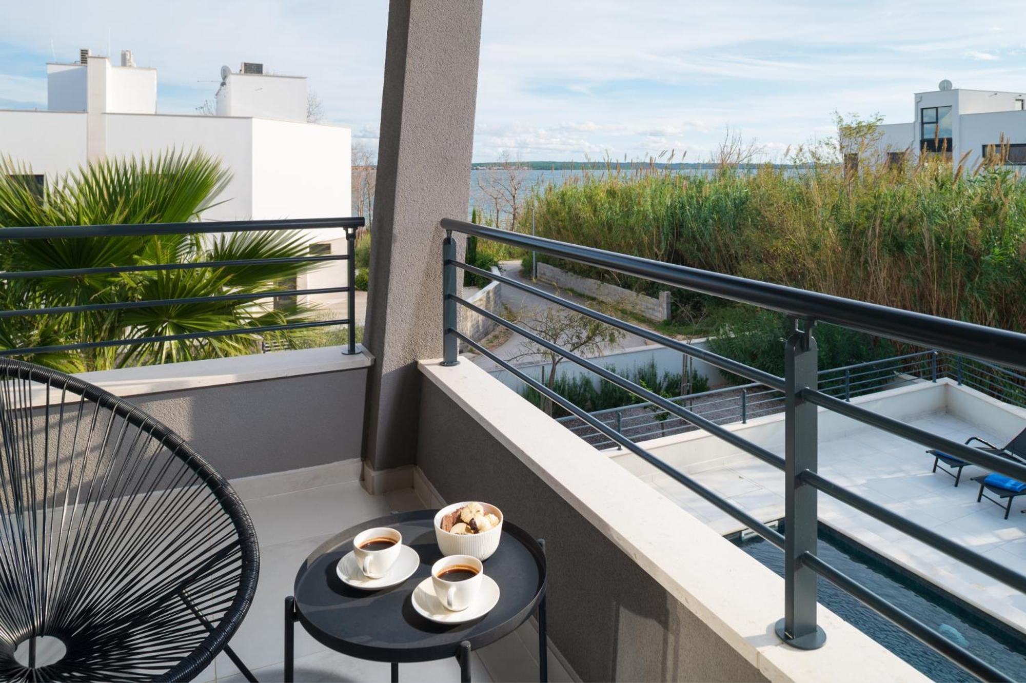 Villa Roca With Heated Pool And Sauna Privlaka  Bagian luar foto
