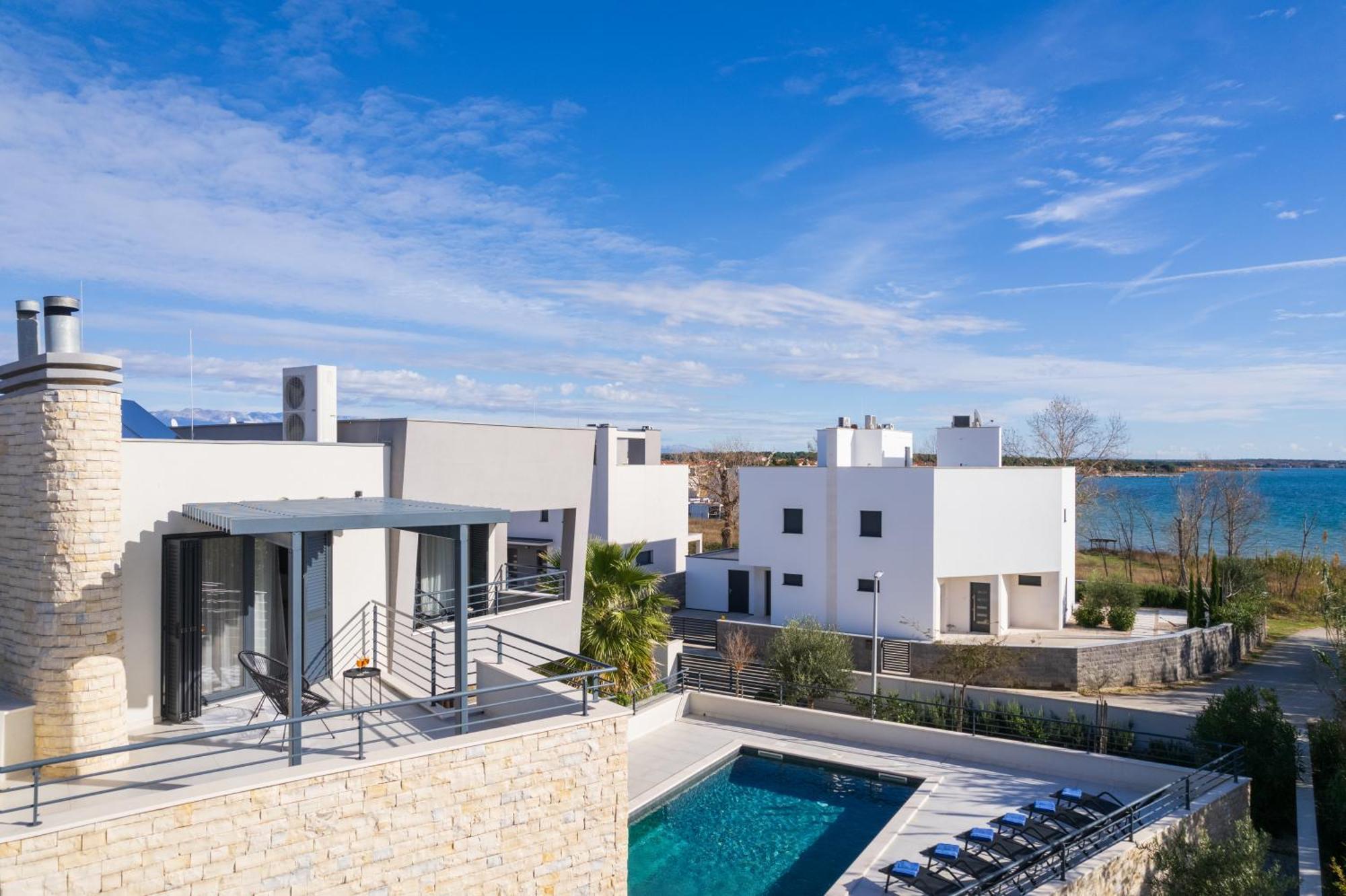 Villa Roca With Heated Pool And Sauna Privlaka  Bagian luar foto