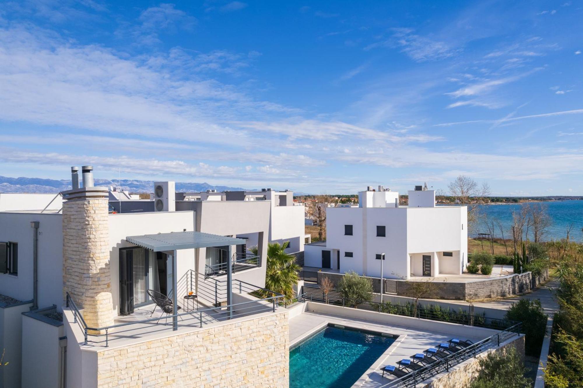 Villa Roca With Heated Pool And Sauna Privlaka  Bagian luar foto