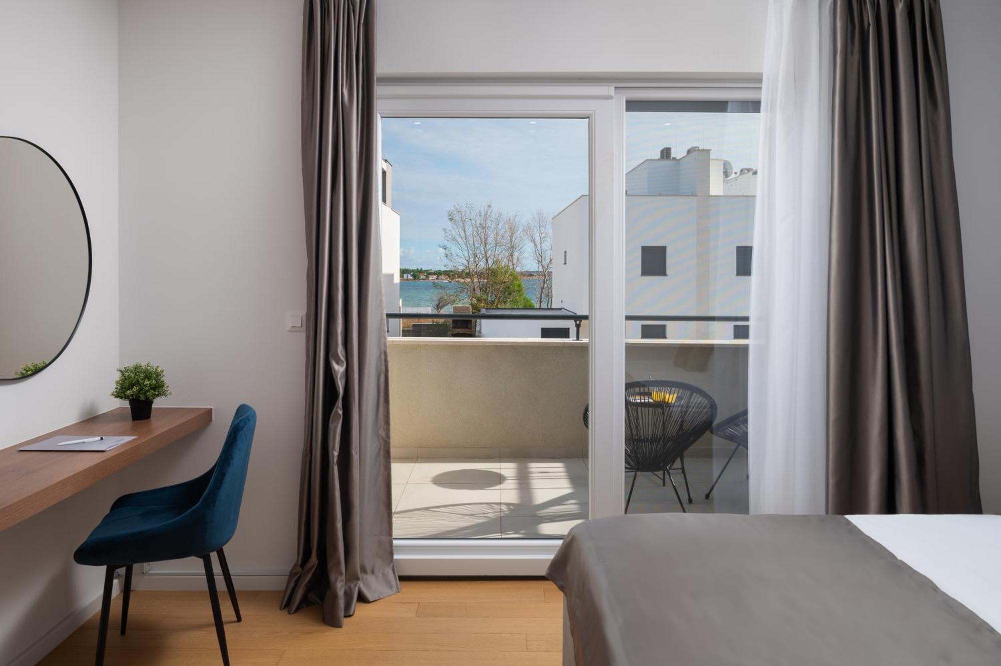 Villa Roca With Heated Pool And Sauna Privlaka  Bagian luar foto