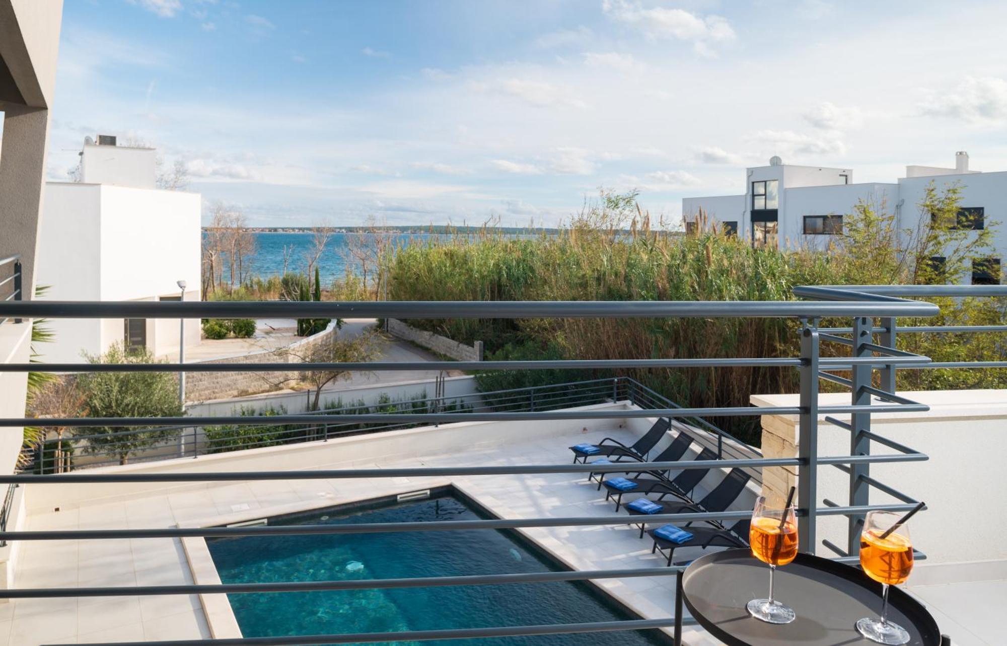 Villa Roca With Heated Pool And Sauna Privlaka  Bagian luar foto