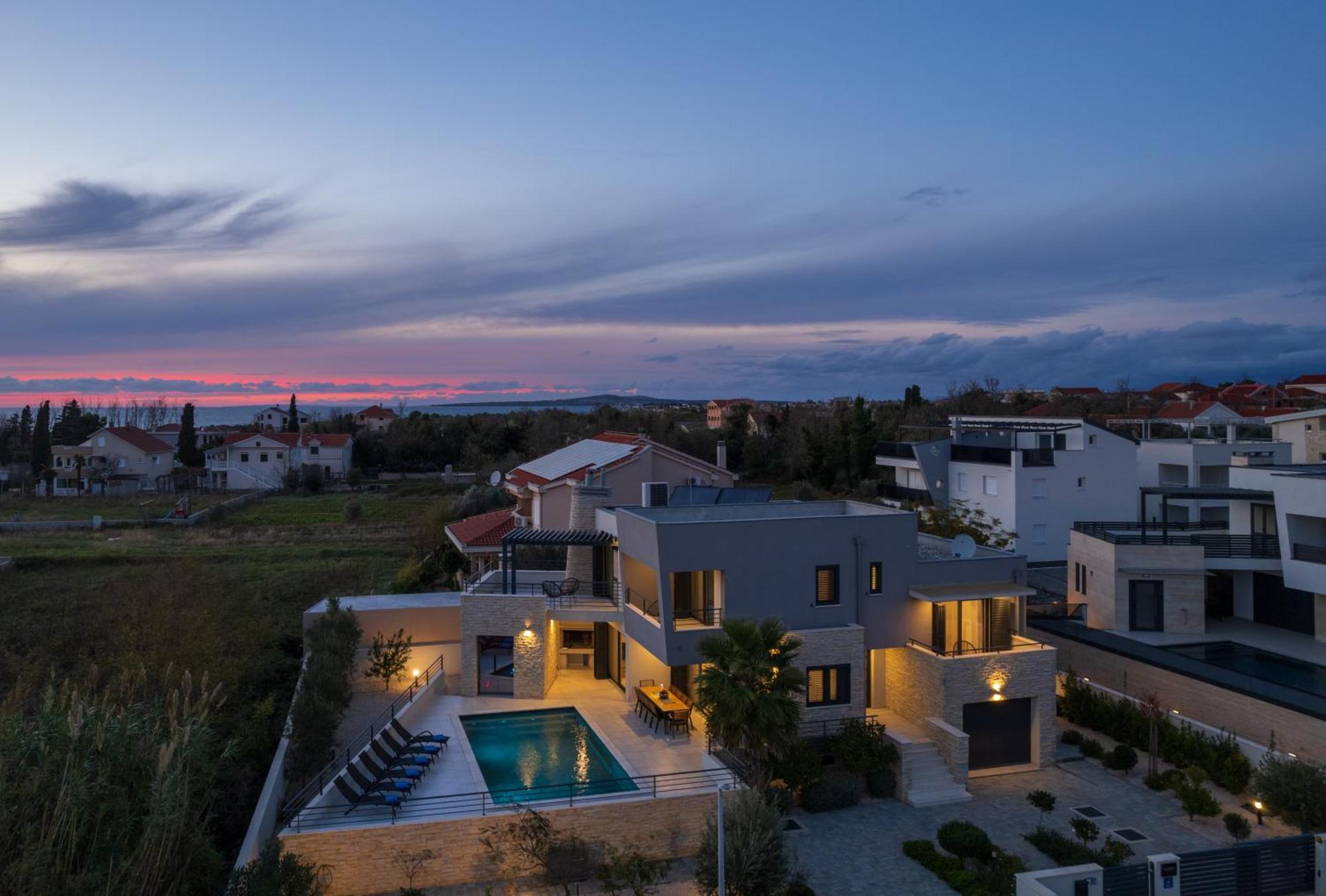 Villa Roca With Heated Pool And Sauna Privlaka  Bagian luar foto